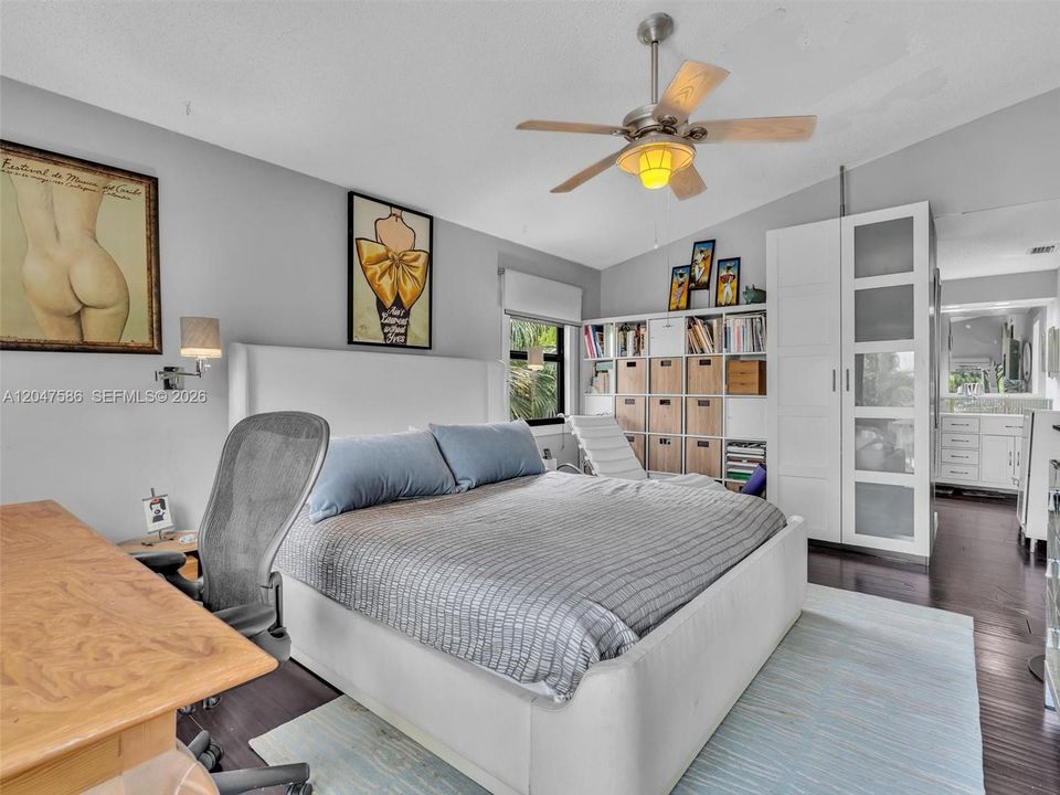 For Sale: $620,000 (2 beds, 3 baths, 1562 Square Feet)