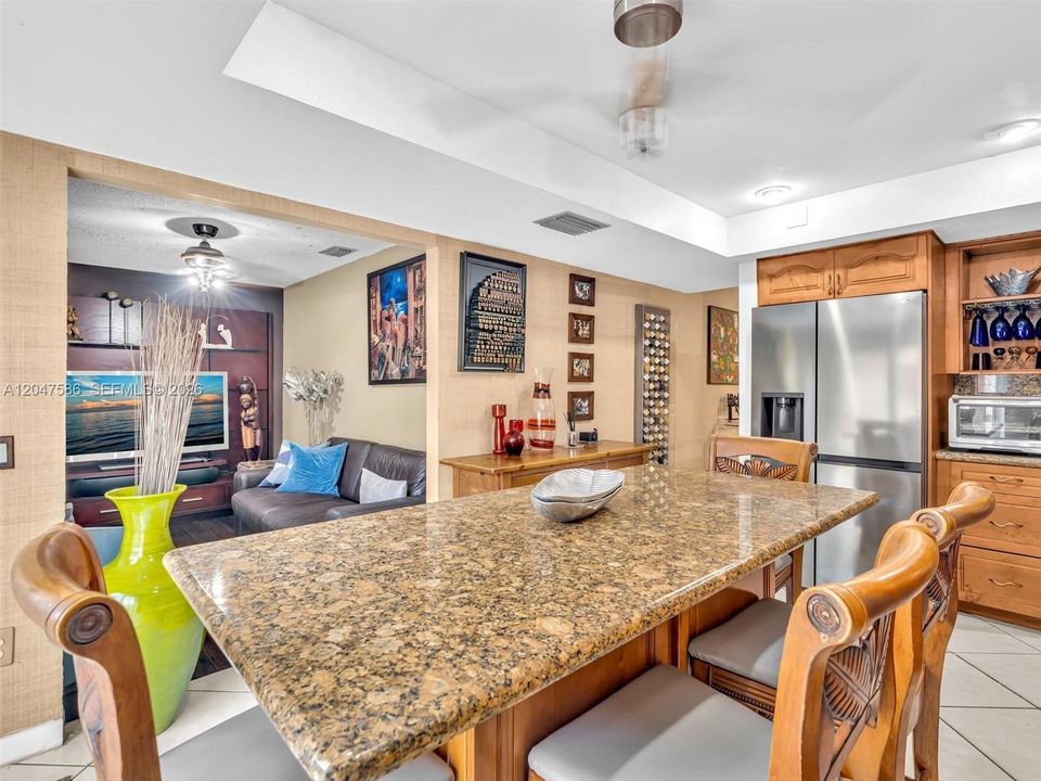 For Sale: $620,000 (2 beds, 3 baths, 1562 Square Feet)