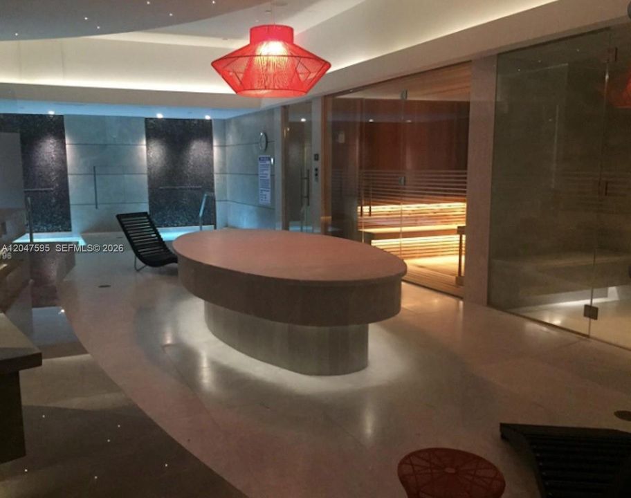 В аренду: $5,200 (2 спален, 2 ванн, 1028 Квадратных фут)