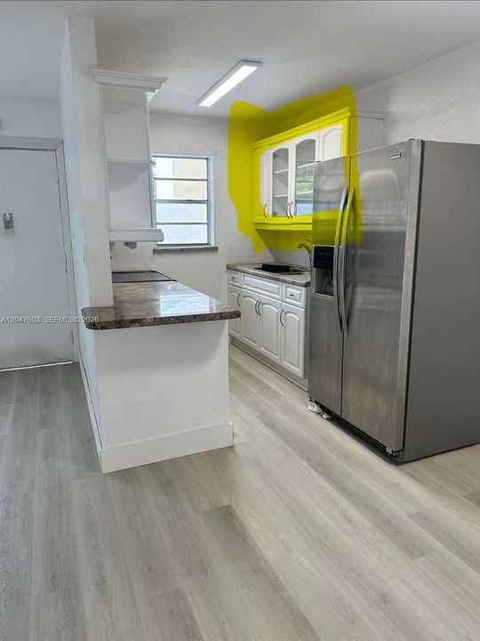 На продажу: $297,000 (1 спален, 1 ванн, 600 Квадратных фут)