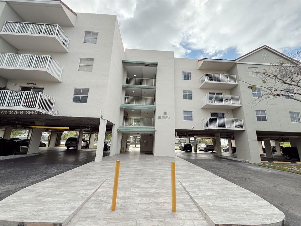 For Rent: $1,700 (1 beds, 1 baths, 600 Square Feet)
