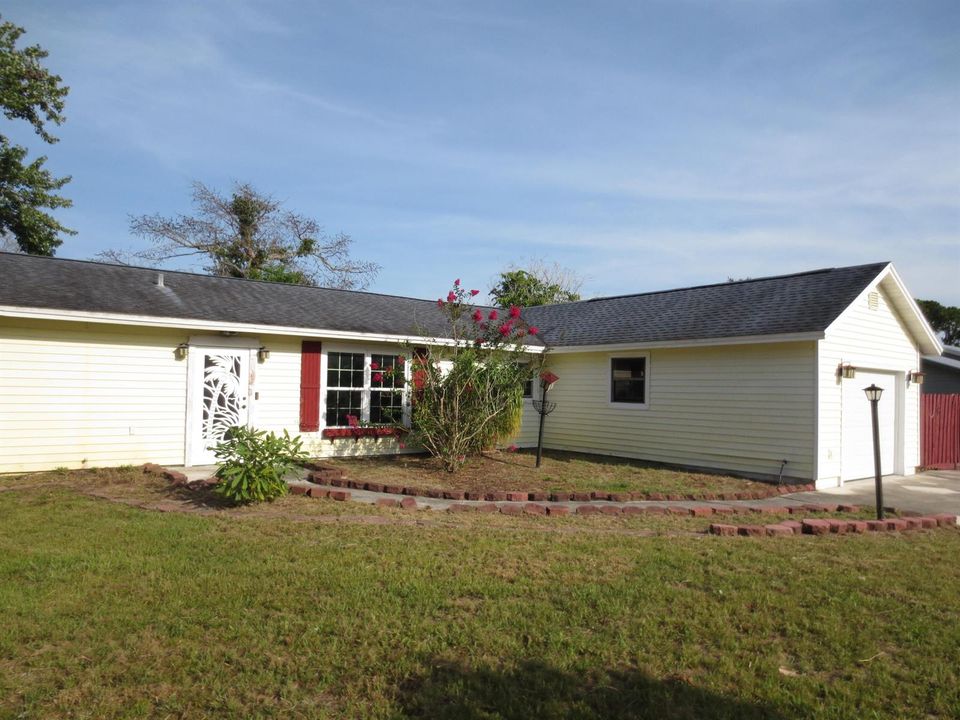 Exterior Front 3