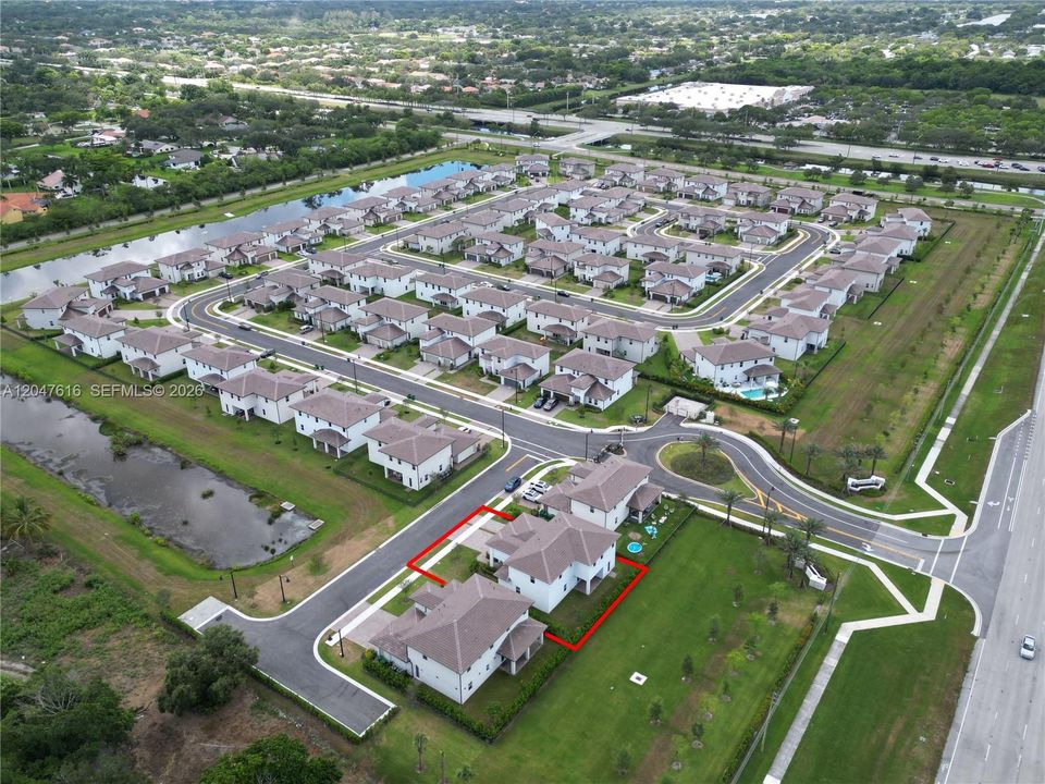 В аренду: $7,900 (5 спален, 4 ванн, 3888 Квадратных фут)