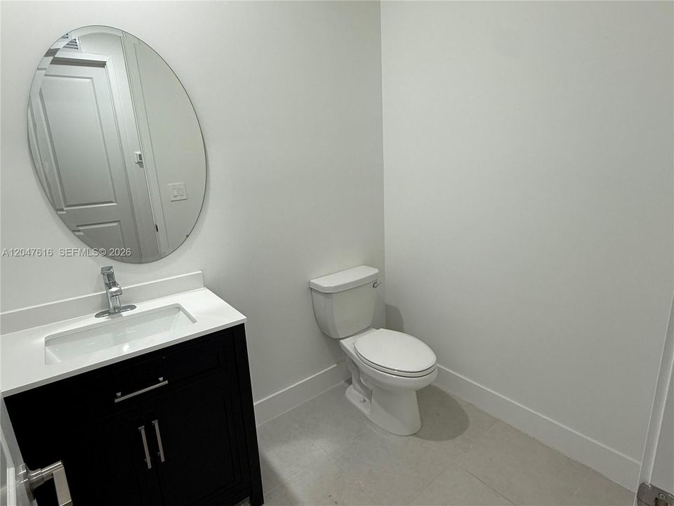 В аренду: $7,900 (5 спален, 4 ванн, 3888 Квадратных фут)