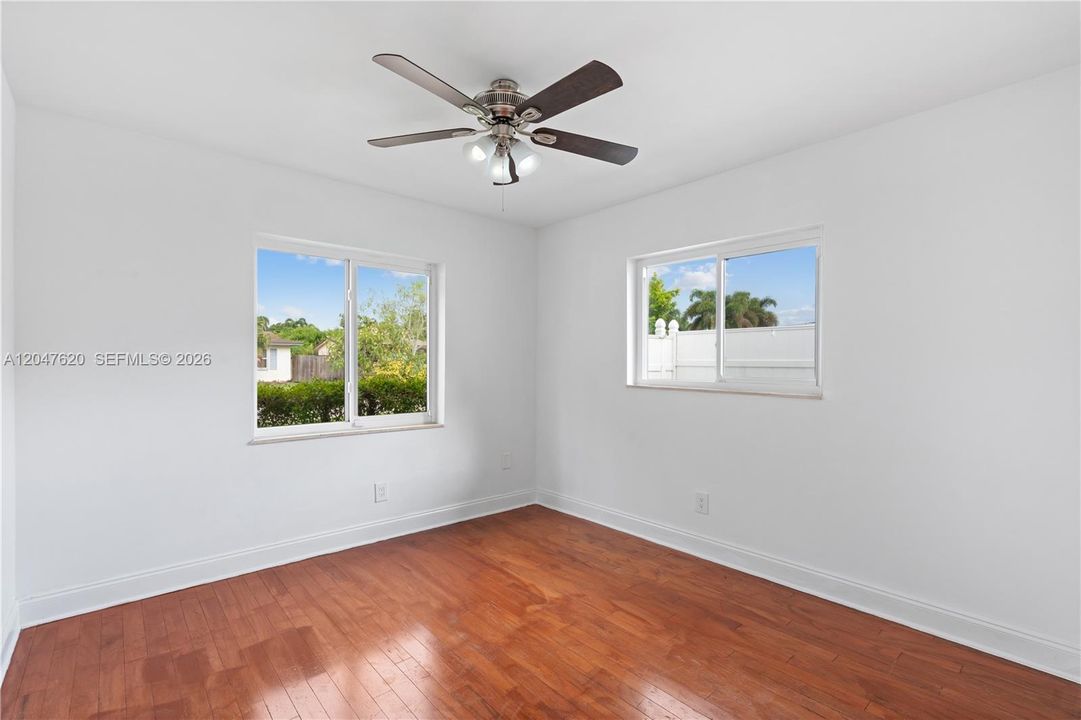 Activo con contrato: $625,000 (4 camas, 2 baños, 1730 Pies cuadrados)