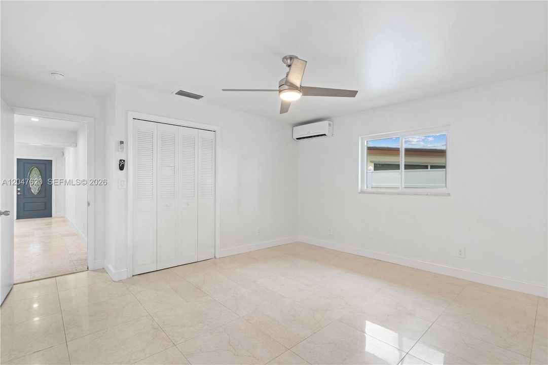 Activo con contrato: $625,000 (4 camas, 2 baños, 1730 Pies cuadrados)