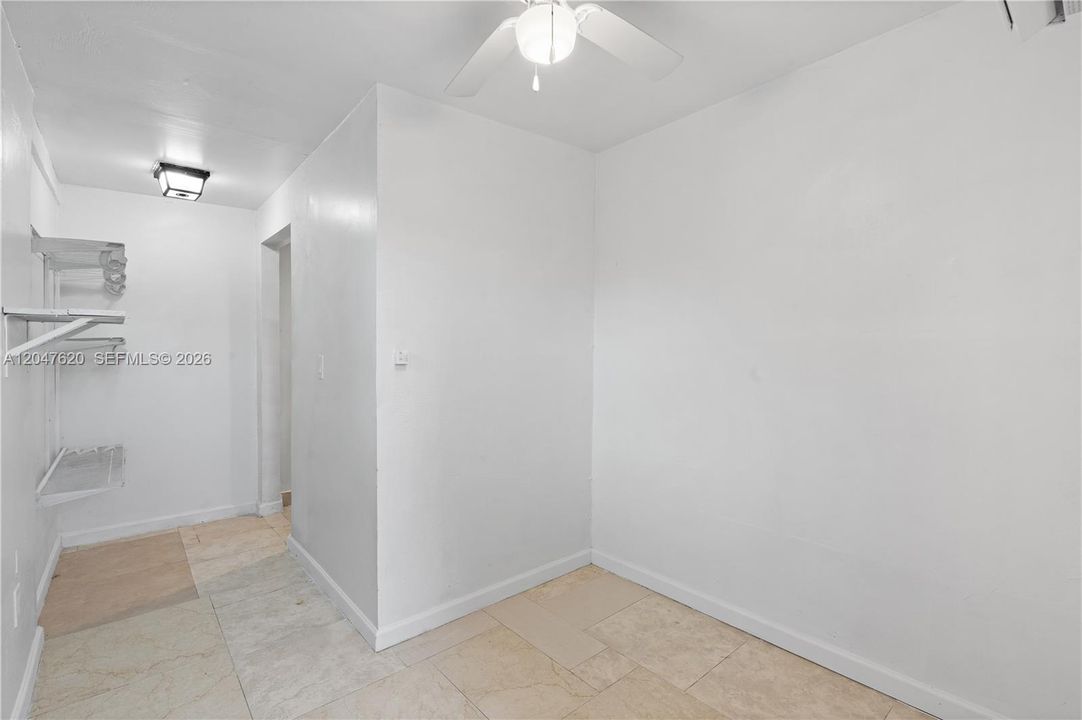 Activo con contrato: $625,000 (4 camas, 2 baños, 1730 Pies cuadrados)