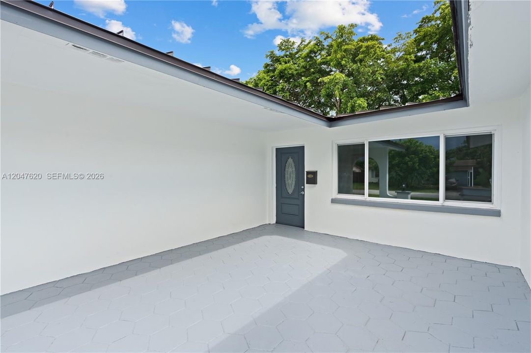 Activo con contrato: $625,000 (4 camas, 2 baños, 1730 Pies cuadrados)