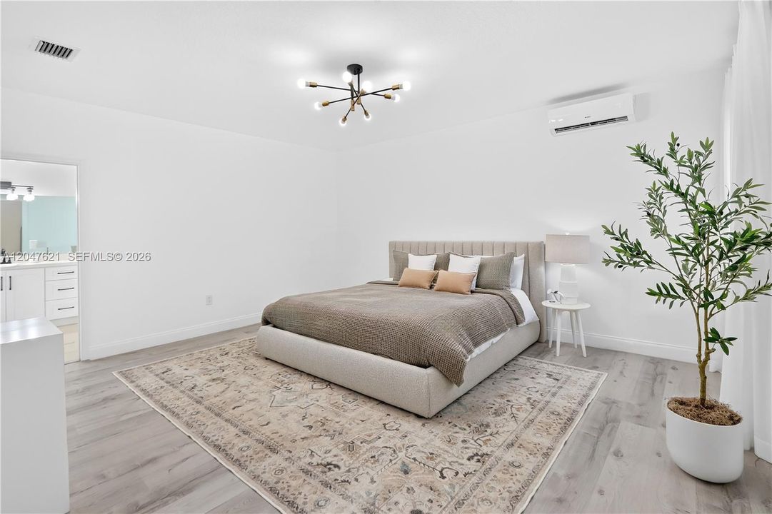 For Sale: $850,000 (6 beds, 3 baths, 3002 Square Feet)