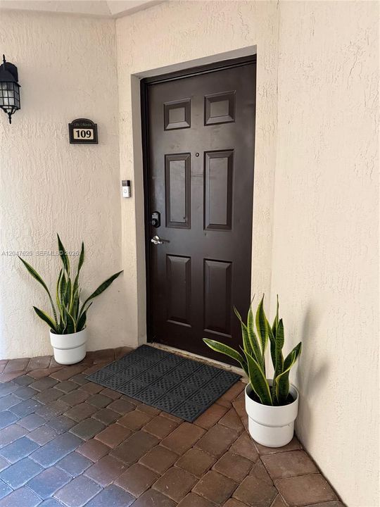 For Sale: $430,000 (3 beds, 2 baths, 1308 Square Feet)