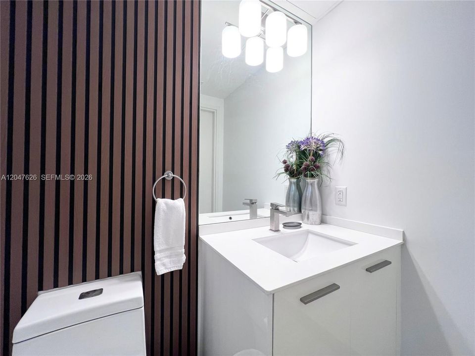 For Rent: $2,700 (0 beds, 1 baths, 355 Square Feet)