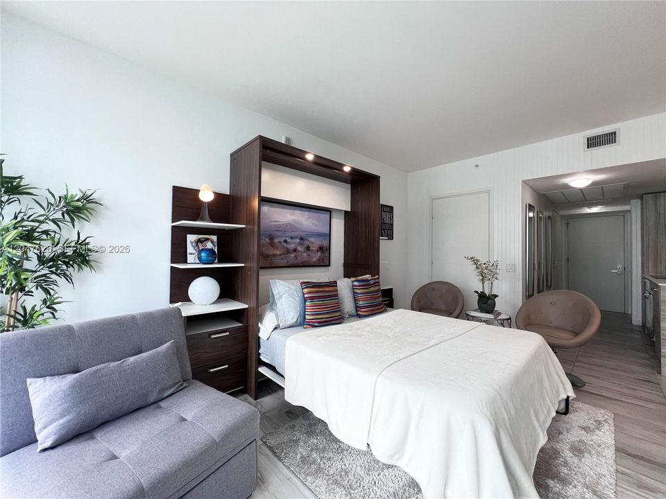 For Rent: $2,700 (0 beds, 1 baths, 355 Square Feet)