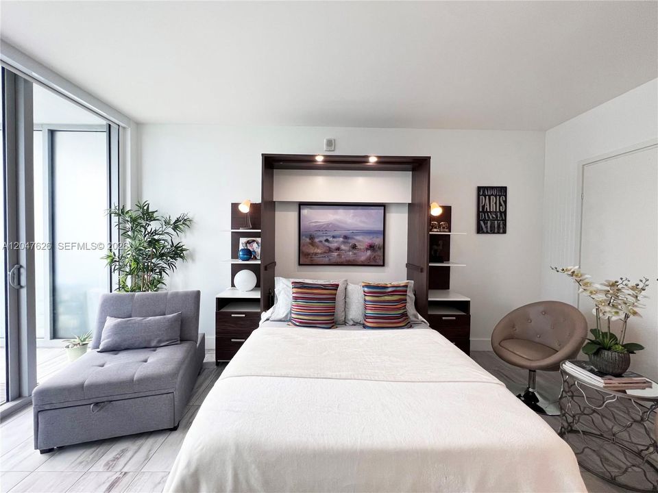 For Rent: $2,700 (0 beds, 1 baths, 355 Square Feet)