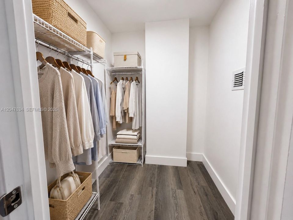 В аренду: $1,950 (1 спален, 1 ванн, 1066 Квадратных фут)