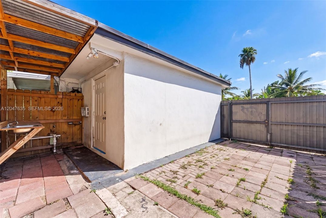 For Sale: $614,000 (3 beds, 2 baths, 1288 Square Feet)