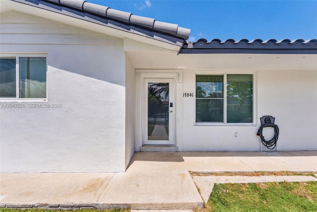 For Sale: $614,000 (3 beds, 2 baths, 1288 Square Feet)