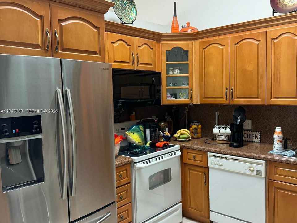 For Sale: $529,900 (3 beds, 2 baths, 1438 Square Feet)