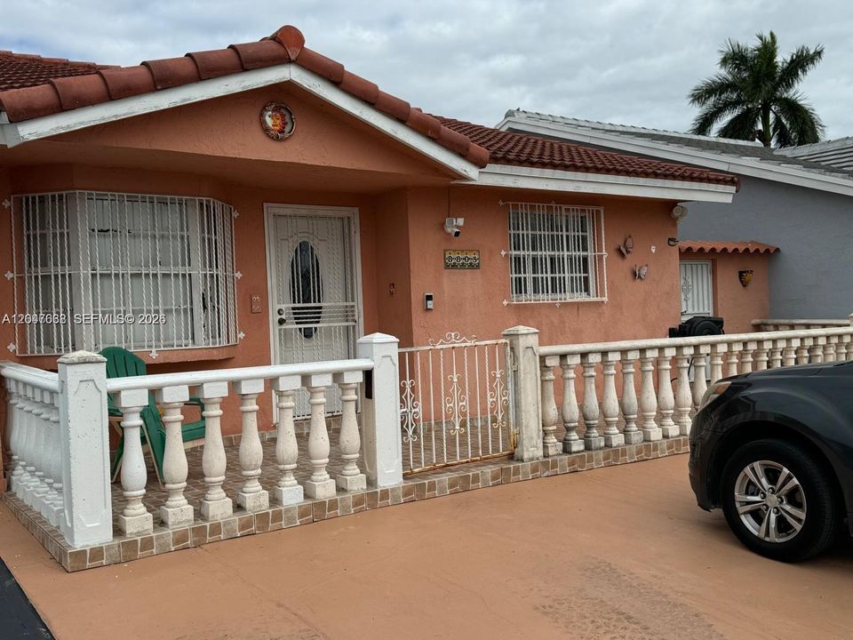 For Sale: $529,900 (3 beds, 2 baths, 1438 Square Feet)