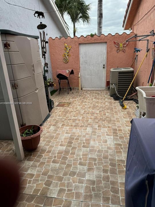 For Sale: $529,900 (3 beds, 2 baths, 1438 Square Feet)