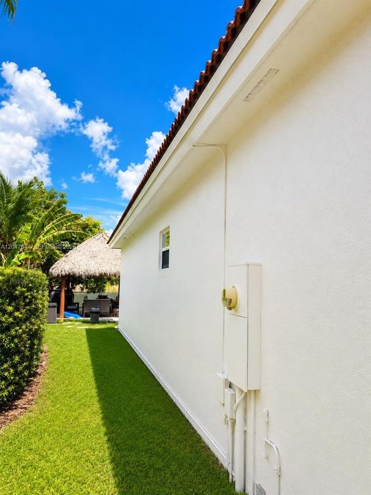 For Sale: $675,000 (4 beds, 3 baths, 2069 Square Feet)