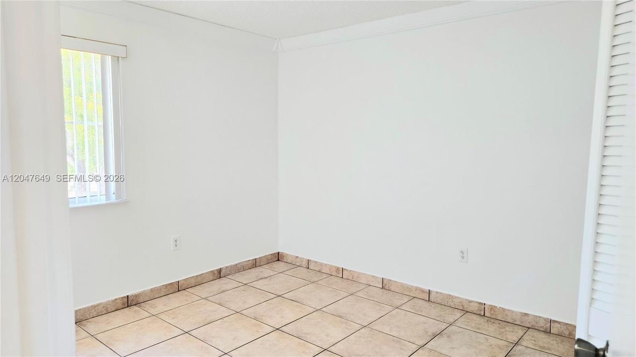 For Rent: $2,200 (2 beds, 2 baths, 1010 Square Feet)