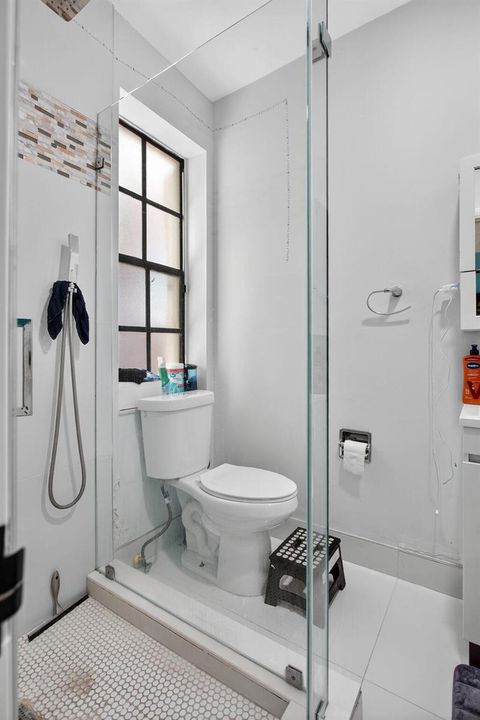 2nd Bathroom