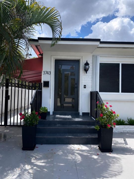 For Rent: $2,450 (2 beds, 1 baths, 0 Square Feet)