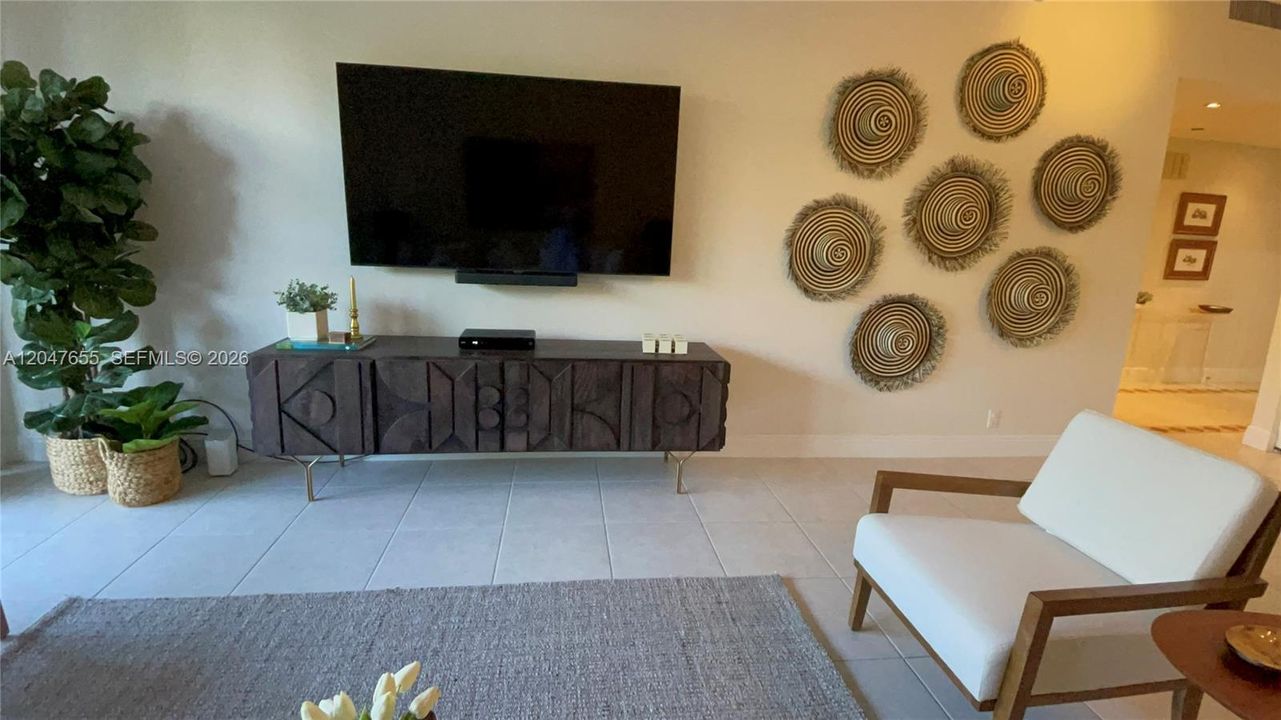 For Rent: $6,000 (2 beds, 2 baths, 1532 Square Feet)