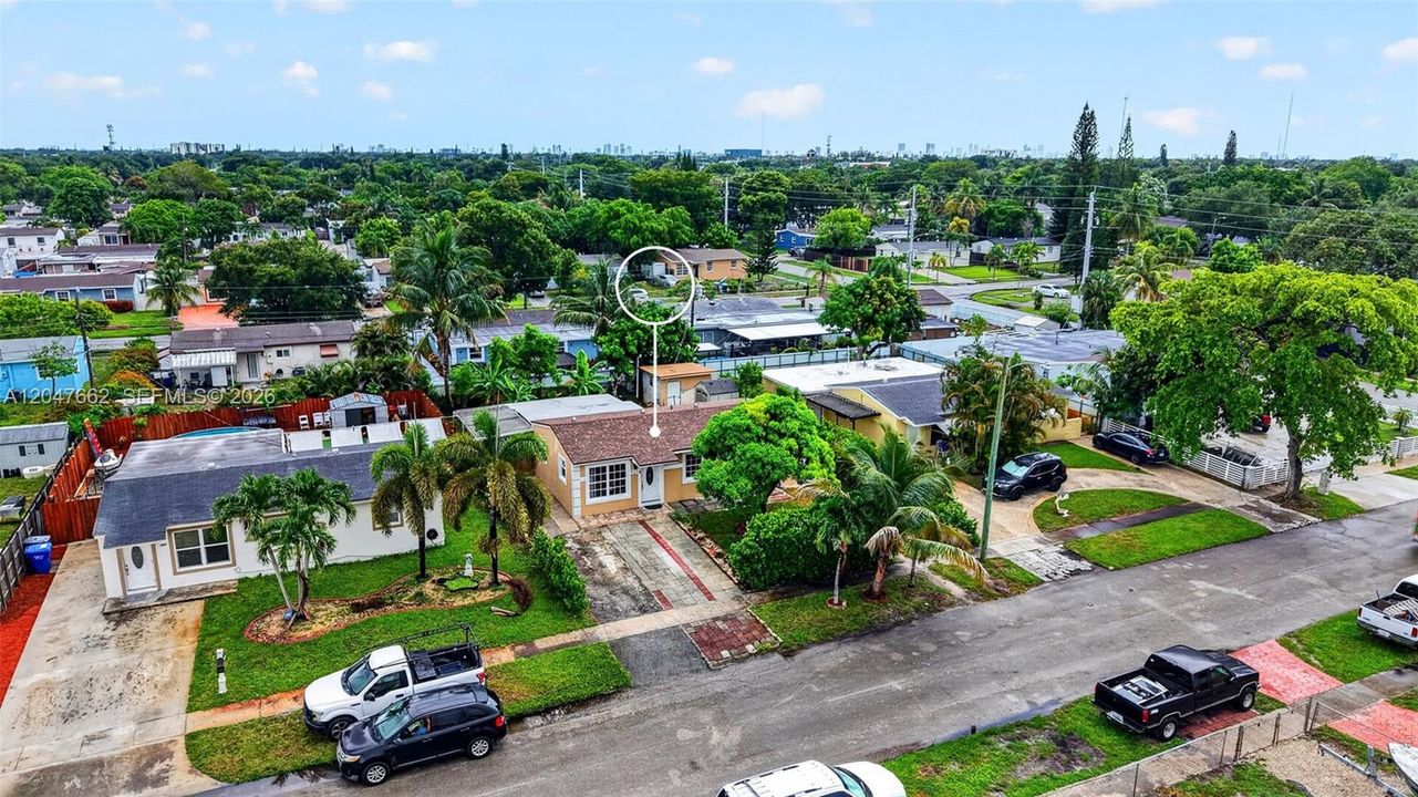 For Sale: $400,000 (4 beds, 2 baths, 1280 Square Feet)