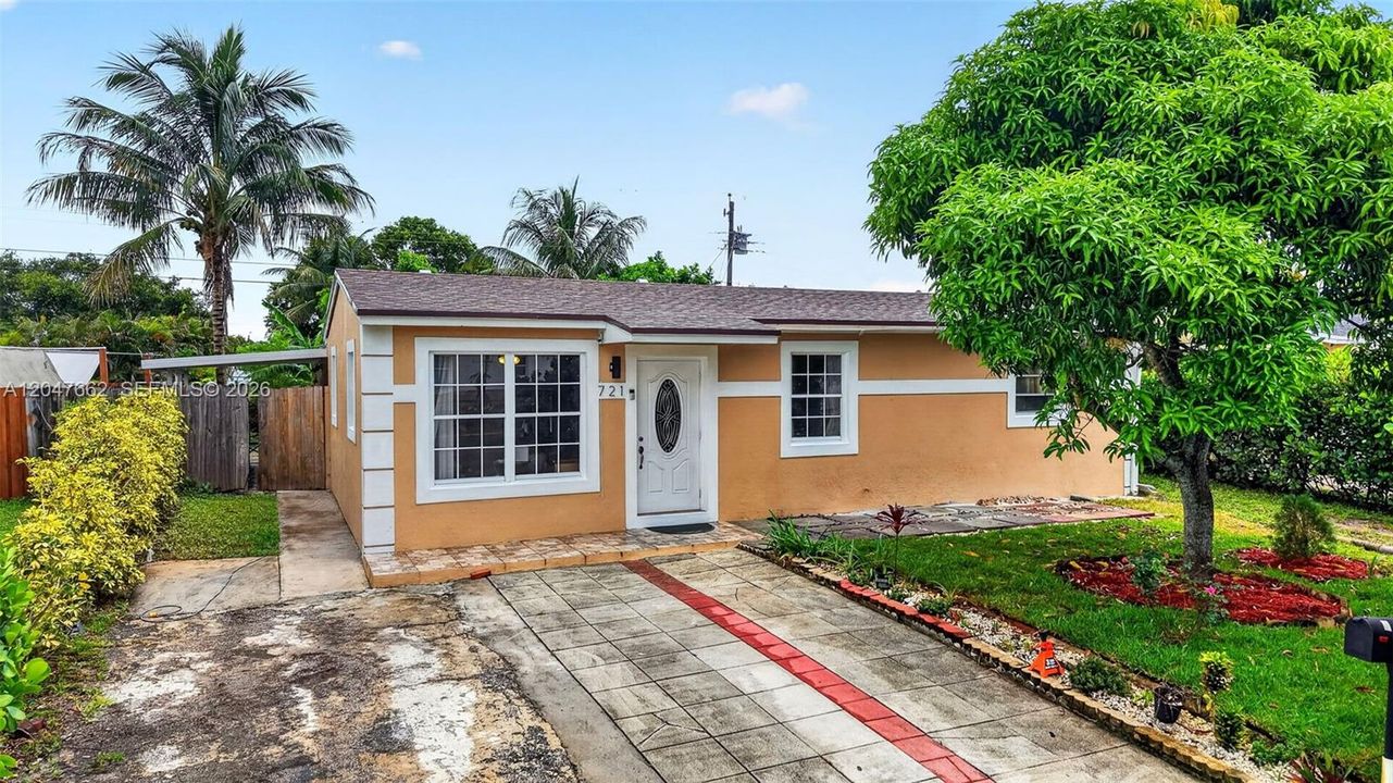 For Sale: $400,000 (4 beds, 2 baths, 1280 Square Feet)