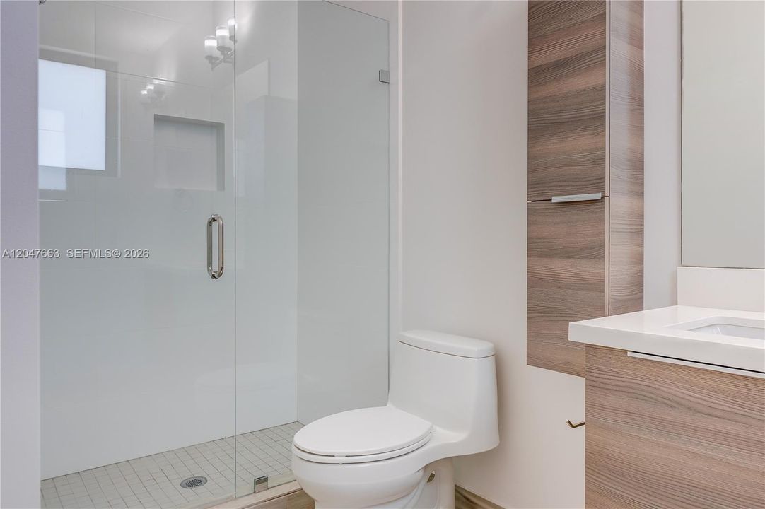 В аренду: $7,550 (4 спален, 3 ванн, 2639 Квадратных фут)