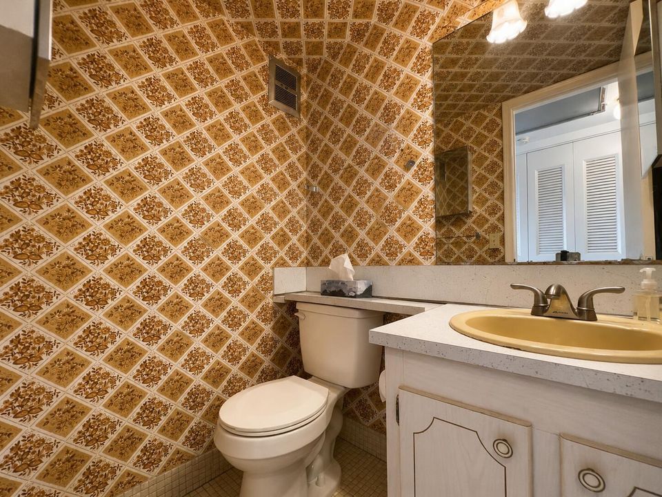 Guest Half Bath
