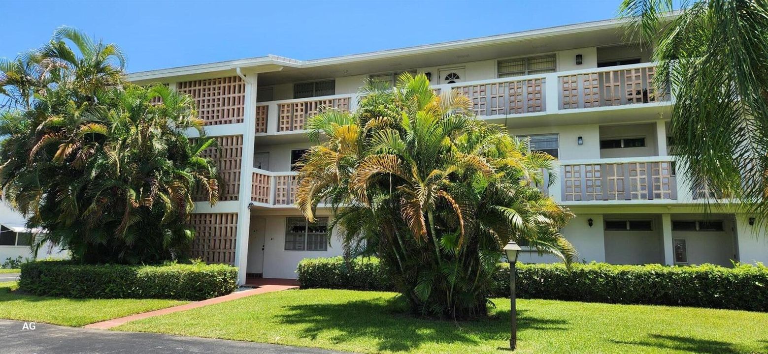 2nd Floor corner unit