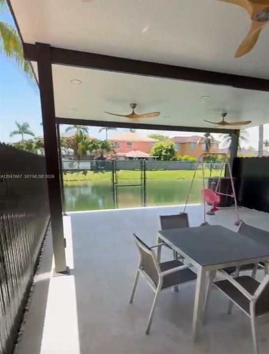 For Sale: $399,900 (3 beds, 2 baths, 1572 Square Feet)