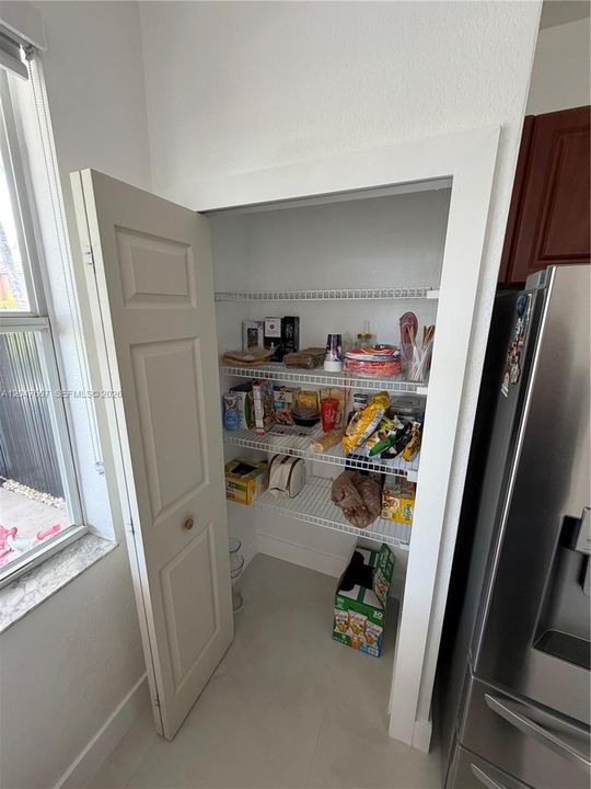For Sale: $399,900 (3 beds, 2 baths, 1572 Square Feet)
