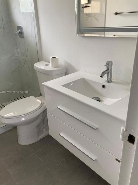 For Rent: $2,350 (1 beds, 1 baths, 825 Square Feet)