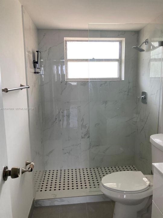 For Rent: $2,350 (1 beds, 1 baths, 825 Square Feet)