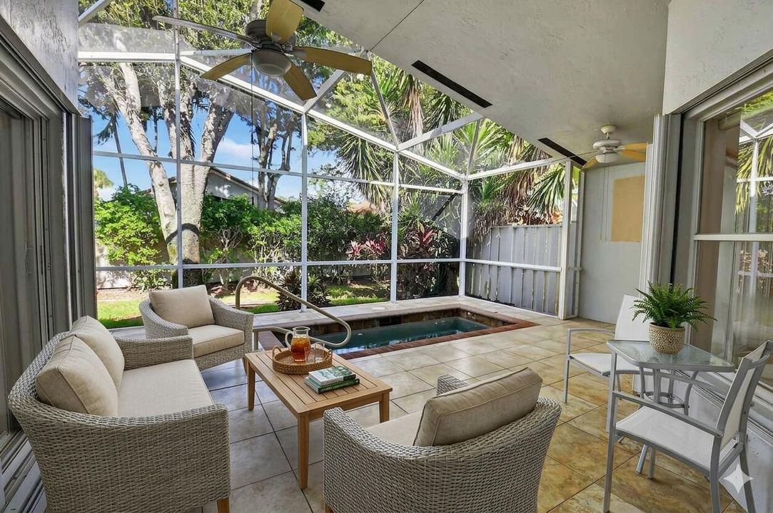 Screened in Patio with Dipping Pool Virt