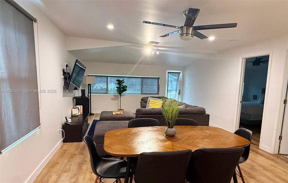 For Rent: $2,400 (2 beds, 2 baths, 1000 Square Feet)