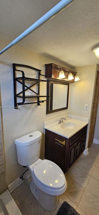 2ND BATHROOM