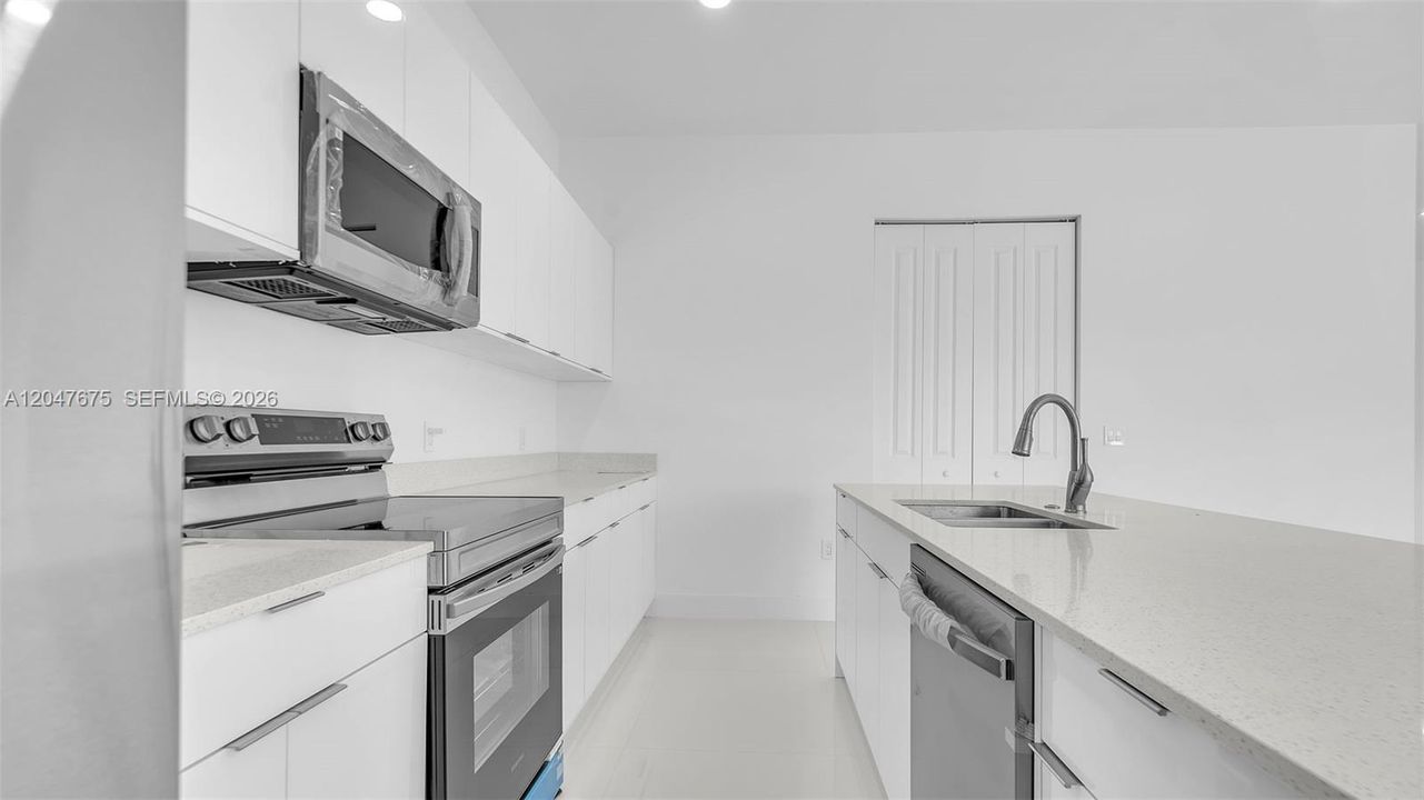 На продажу: $1,024,999 (5 спален, 4 ванн, 2850 Квадратных фут)