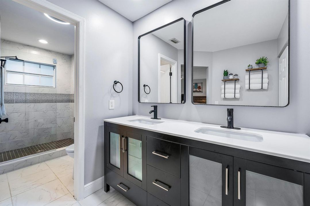 93 Admirals Ct -31