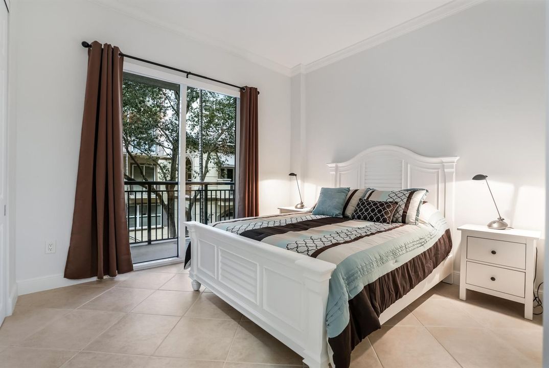 Guest bedroom