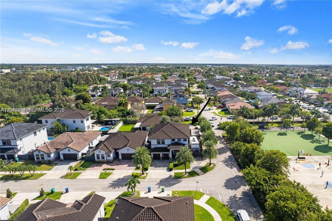 En Venta: $1,269,000 (5 camas, 4 baños, 3261 Pies cuadrados)