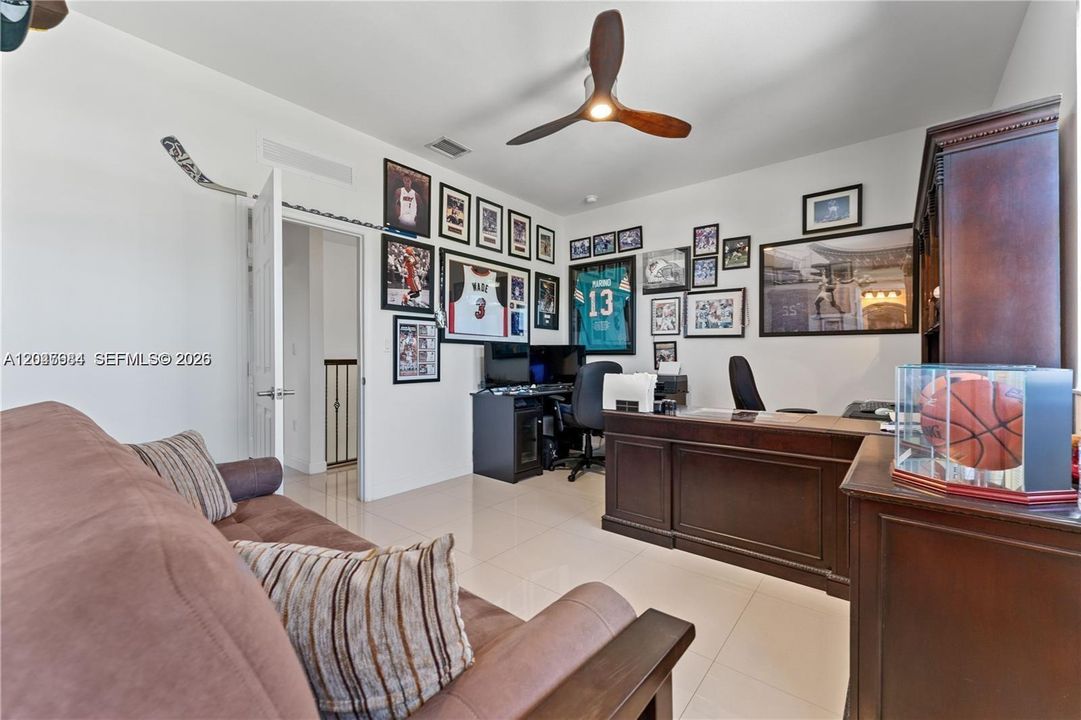 En Venta: $1,269,000 (5 camas, 4 baños, 3261 Pies cuadrados)