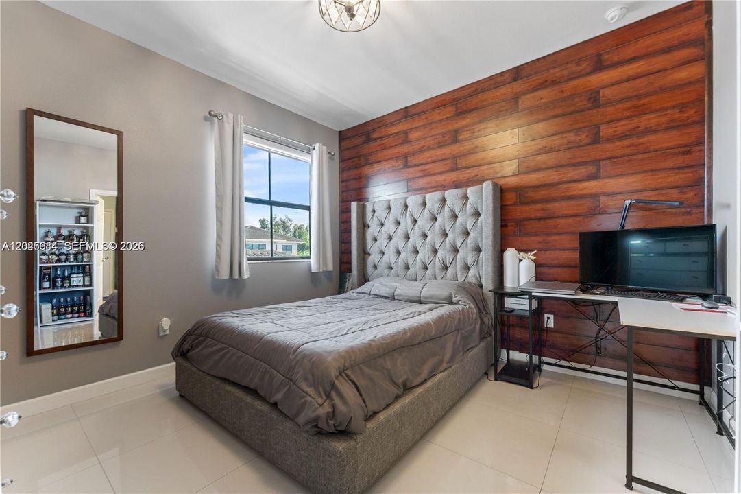 En Venta: $1,269,000 (5 camas, 4 baños, 3261 Pies cuadrados)