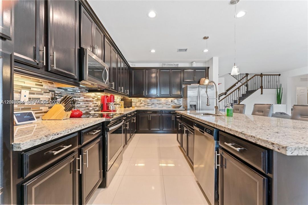 En Venta: $1,269,000 (5 camas, 4 baños, 3261 Pies cuadrados)