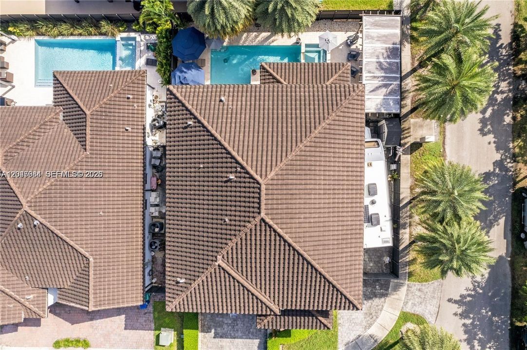 En Venta: $1,269,000 (5 camas, 4 baños, 3261 Pies cuadrados)