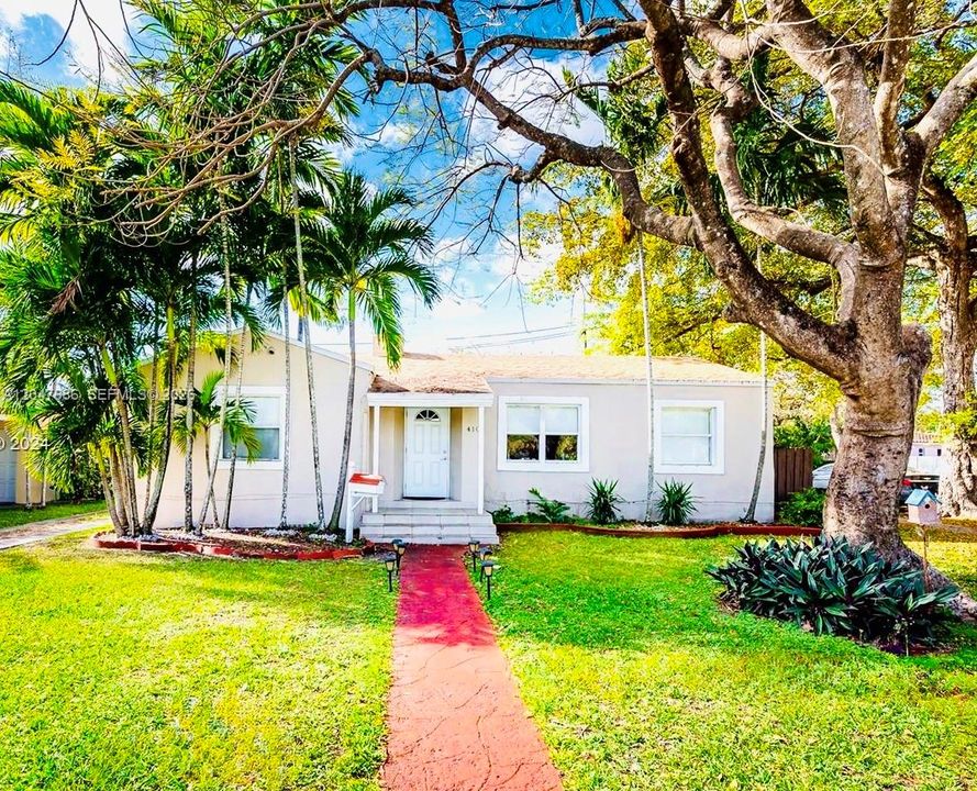 For Rent: $3,700 (4 beds, 2 baths, 2182 Square Feet)