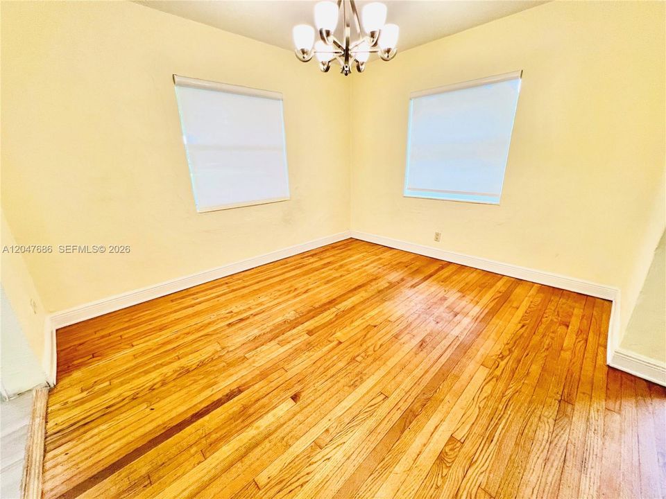 For Rent: $3,700 (4 beds, 2 baths, 2182 Square Feet)